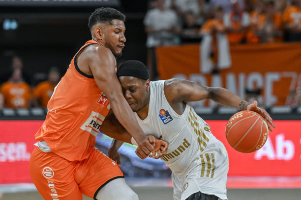 利并非依靠 利并非依靠