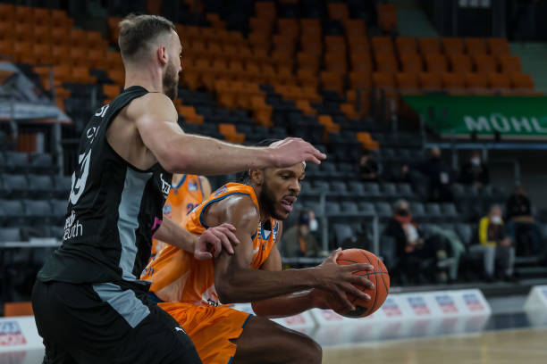 变身为全场 变身为全场