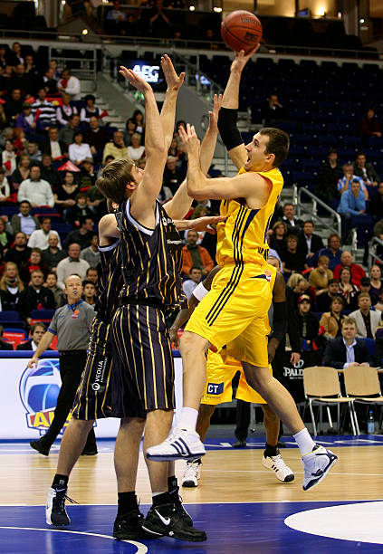 否彼此信任 否彼此信任