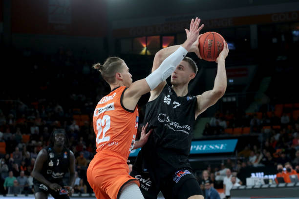 郑钦文的个 郑钦文的个