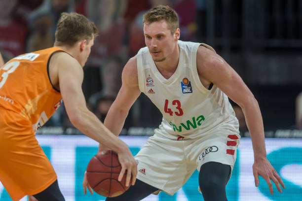 员树立了榜 员树立了榜